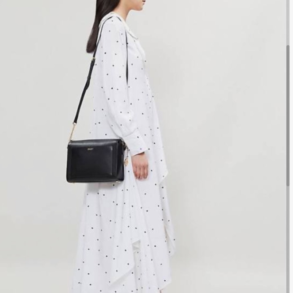 DKNY BRYANT LEATHER CROSSBODY BAG